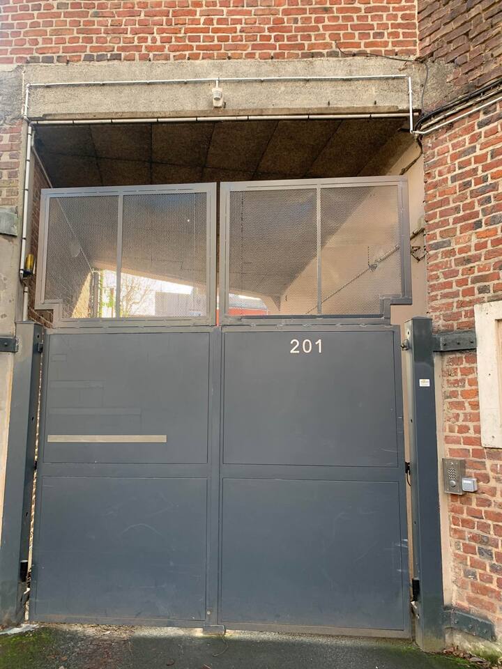 ea1cdd65-077c-4a5e-857e-44ef22e1f742